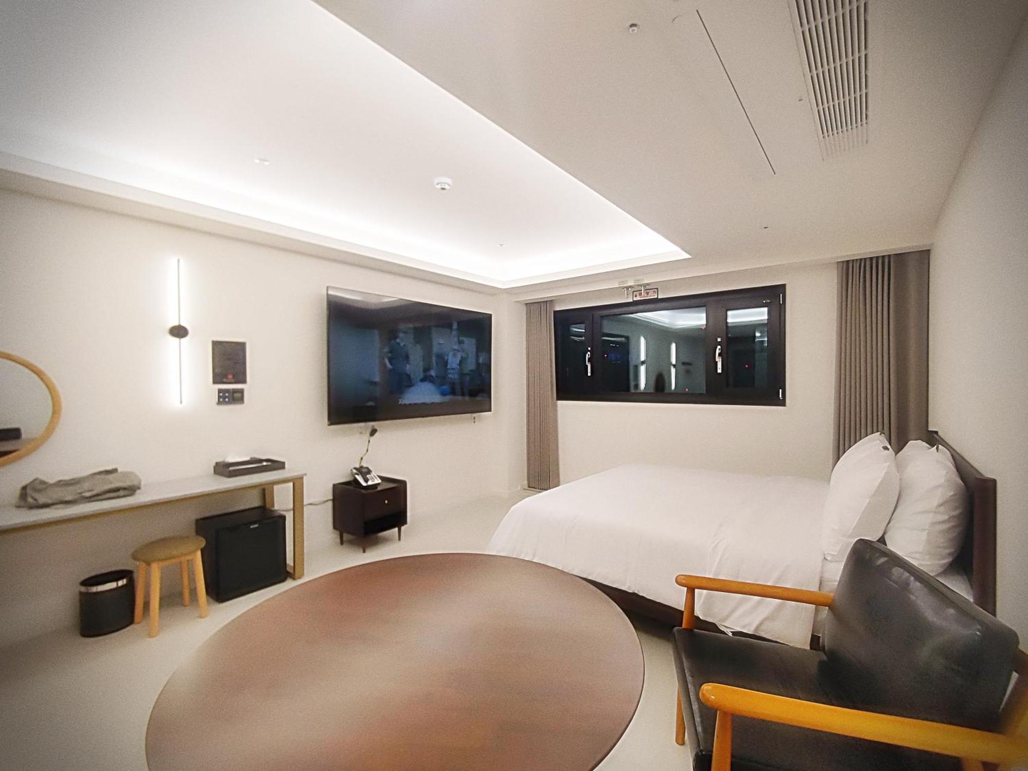 Bluebird Hotel Inchon Exterior foto